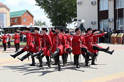 В Новороссии и Донбассе создаются казачьи общества