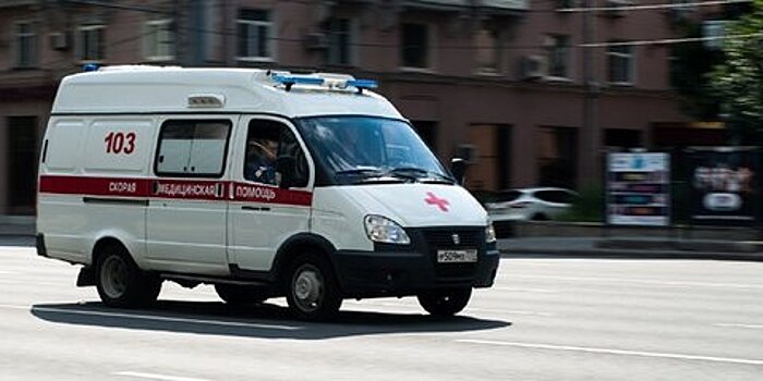 Подросток пострадал при столкновении мотоцикла и легкового автомобиля на западе Москвы