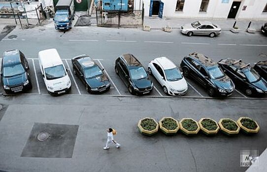 За лето в Москве оформили почти 5 тысяч парковочных разрешений