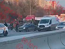 Несколько автомобилей столкнулись на внутренней стороне 37-го километра МКАД