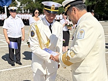 Выпускникам Морского колледжа Ушаковки вручили дипломы