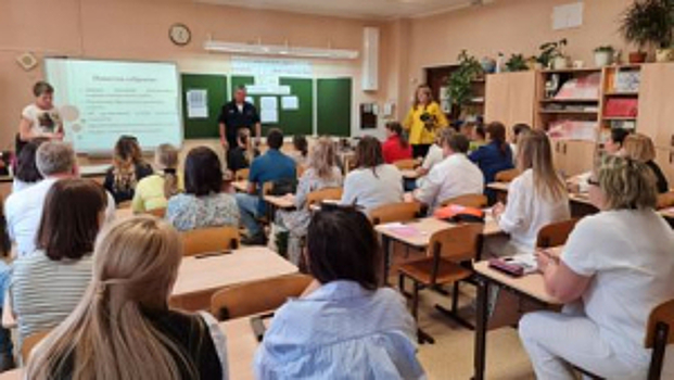 Сотрудники Госавтоинспекции Кабардино-Балкарии проводят цикл разъяснительных бесед для родителей школьников
