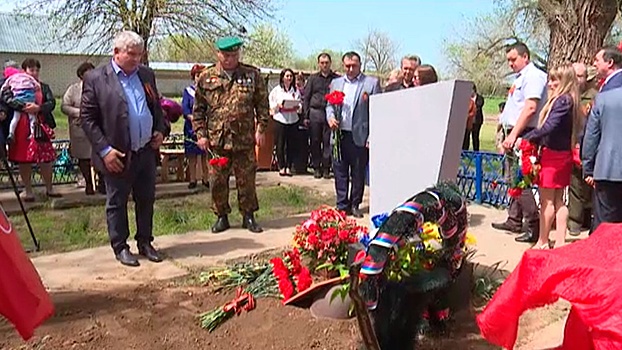 Ставропольские активисты помогли захоронить останки красноармейца, найденные в Брянске