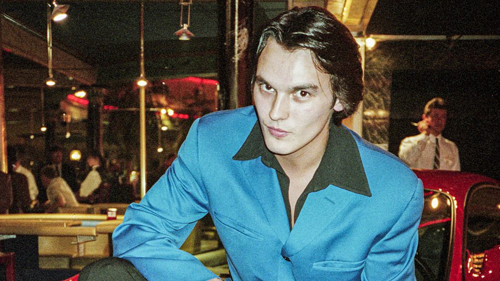 Влад Сташевский в одном из ночных клубов Москвы, 1997 год