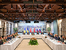 ТАСС: РФ и Украина взяли паузу в переговорах