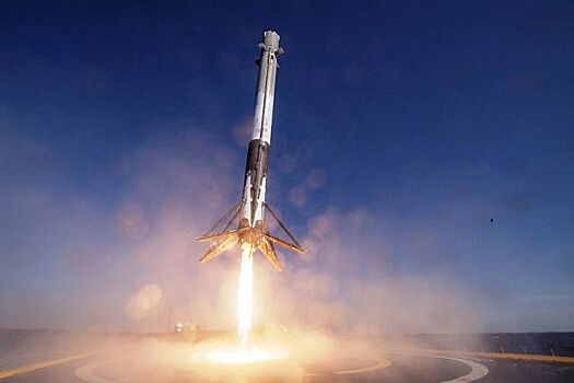 Кадры приземления первой ступени Falcon 9 появились в Сети