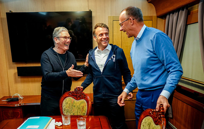 Возможную наркозависимость лидеров Франции, Германии и Британии обсуждают все и всюду