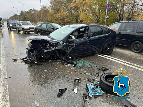 В Самаре на Заводcком шоссе столкнулись три иномарки