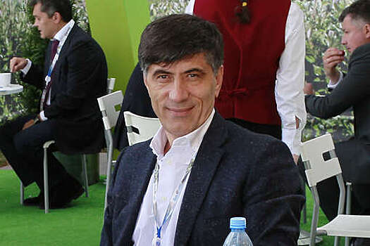 Бизнесмен Мусаев похвастался, как "сделал" карьеру одной журналистке