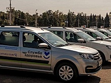В Курской области районным больницам передали ключи от 30 новых машин скорой помощи