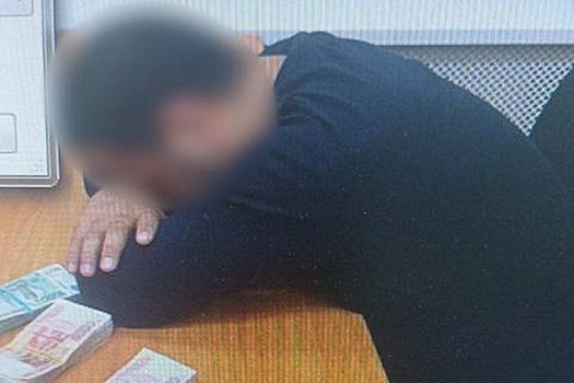 В Крыму организатор нелегальной миграции попался на взятке в 1,8 млн рублей