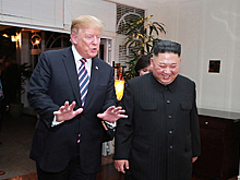 Трамп пытался вручить Ким Чен Ыну диск с байопиком об Элтоне Джоне