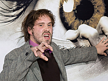 Режиссера фильма «Притворись моим парнем» обвинили в изнасиловании