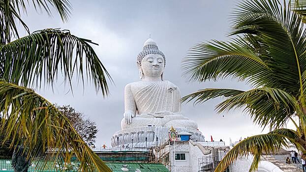 Статуя Будды пронзила грудь мужчине, который напал на монаха в Таиланде