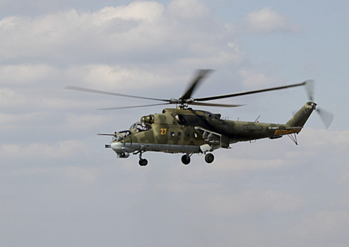 Молодые вертолетчики ЦВО выполнили ночные полеты на «Терминаторах»