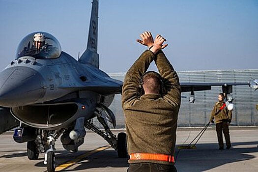 В Британии назвали причину нежелания поставлять Киеву истребители F-16