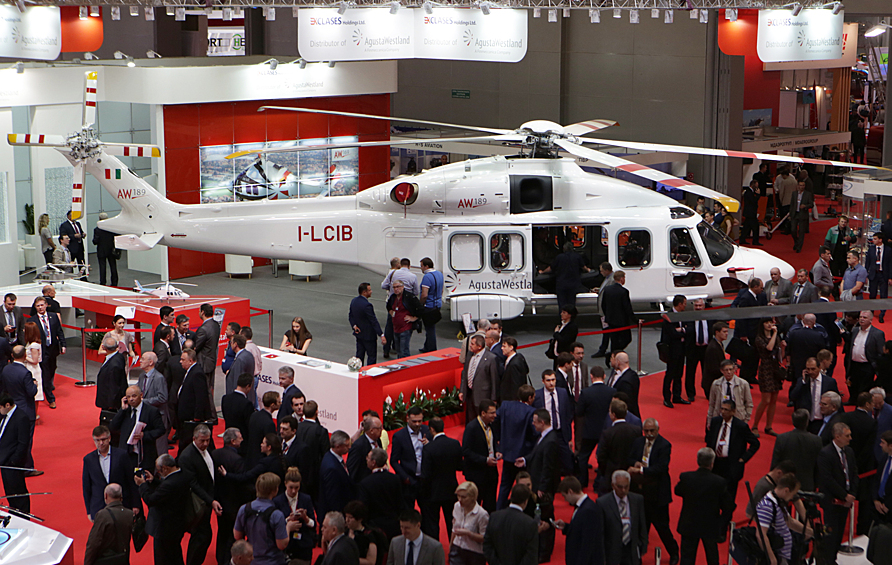 Крупнейшая вертолетная выставка HeliRussia — 2015 проходит в Москве. На фото: вертолет Agusta AW189 итальянской фирмы "AgustaWestland".