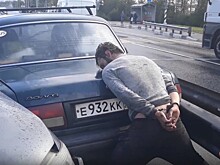 Опубликовано видео задержания голодного автовора, который пытался сбежать с места ДТП