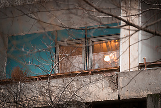 Россиян с 1 марта будут штрафовать за самовольные обшивку и остекление балкона