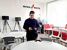 Школьников из Морозовска учат работать с квадрокоптерами