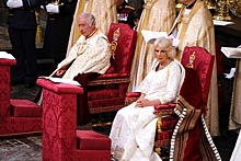 Карл III официально коронован на престол