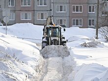 Жильцы дома на Лепсе просят помощи у администрации в ремонте дороги и очистке ее от снега