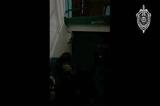Задержание группы вымогателей ФСБ и спецназом Росгвардии попало на видео