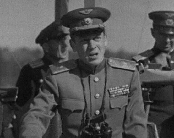 Трагедия на первомайском параде 1952 года: за что сына Сталина сняли с должности командующего ВВС
