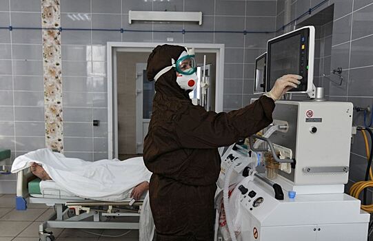 «У многих пропадает голос»: врач назвал новые симптомы омикрона