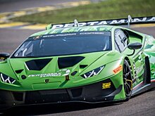Lamborghini празднует выпуск 400-го гоночного авто Huracan