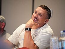 Усик выразил поддержку Джошуа после аварии в Нигерии