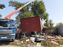 Во Владивостоке продолжают убирать незаконно установленные гаражи