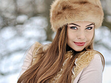 Стилист объяснил, как носить шапки без вреда для волос