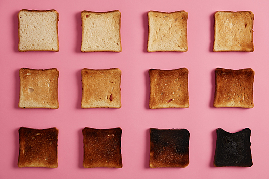 Теория подгоревшего тоста — что это такое, разбор психолога