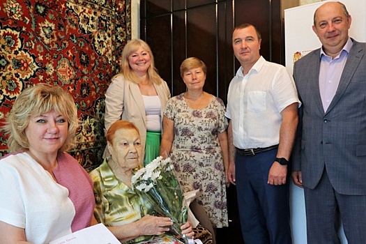 Ветерана Великой Отечественной войны Марию Тимофеевну Константинову поздравили с 90-летием!