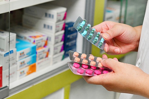 Депутаты предложили снизить налог на продажу лекарств