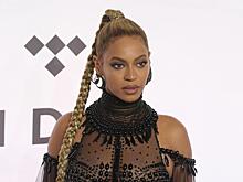 Бейонсе посетила казино в платье в стиле «Великого Гэтсби» (фото)