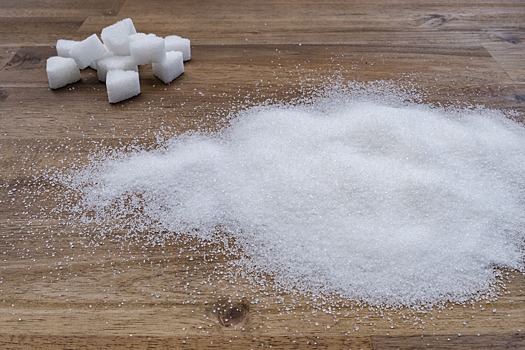 Власти пояснили, почему в магазине Ростова не продавали больше 3 кг дешевого сахара в одни руки
