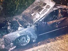 Видео: в Подмосковье сожгли BMW и Volvo
