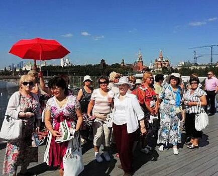 Участники «Московского долголетия» из Выхина-Жулебина побывали в «Зарядье»