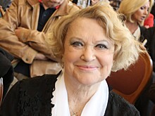 «Очень красивая в гробу»: актер Александр Яцко сделал заявление на прощании с Валентиной Талызиной