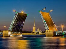 В Петербурге начался сезон разводных мостов