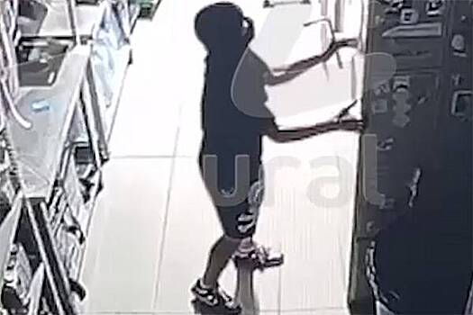 Российский подросток совершил преступление с помощью самоката и попал на видео