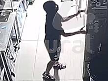 Российский подросток совершил преступление с помощью самоката и попал на видео