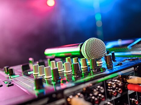 Клуб "Cinema Bar Хауз" в Москве могут закрыть за нарушение мер против COVID-19