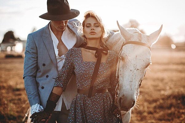 Никита Пресняков и Алена Краснова снялись в фотосессии в стиле Дикого  Запада - Рамблер/новости