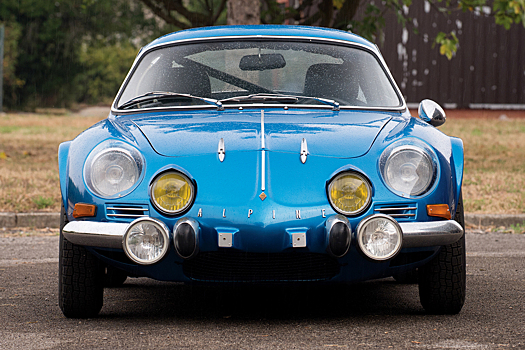 Вы не поверите, сколько им лет: автомобили-юбиляры 2021 года