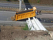 "Страна.ua": на трассе Киев — Одесса на грузовик упал пешеходный подвесной мост