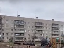 Балахнинцы обвинили чиновника в автогонках по детской площадке