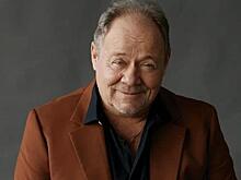 Звезду сериала «Солдаты» Алексея Маклакова экстренно госпитализировали из-за проблем со зрением